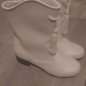 White Majorette-style boots, size 7